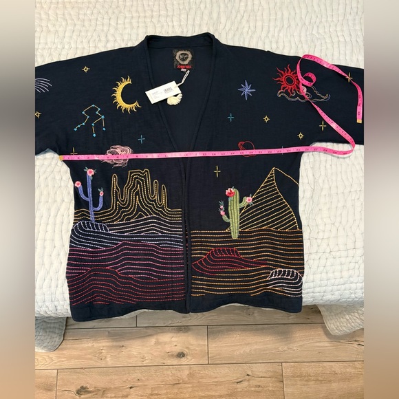 Johnny Was NWT
BIYA SHORT KIMONO SAGUARO - Navy, XL - Picture 9 of 12